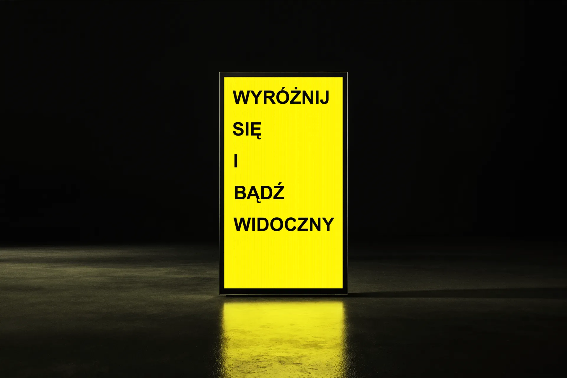 Rodzina Grabowskich przed biurem